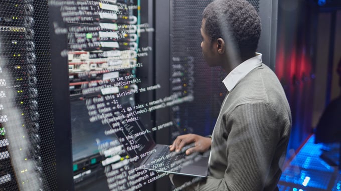 Monitoraggio e analisi dei dati nei Data Center